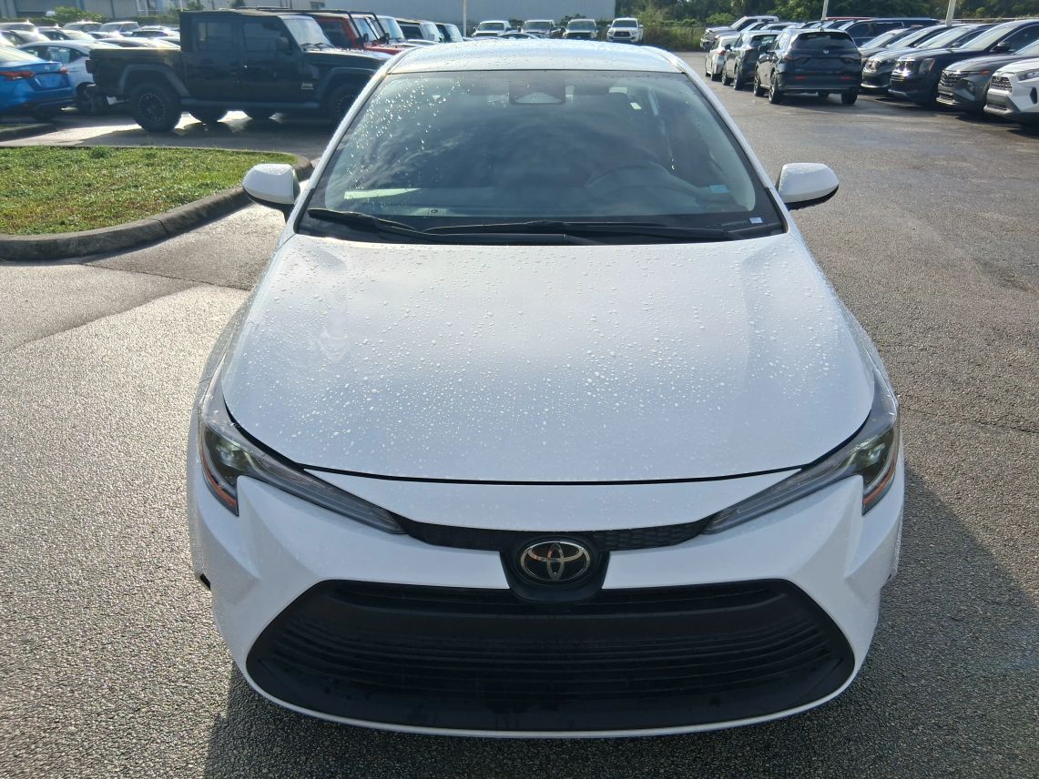 2025 Toyota Corolla LE Sedan 4D
