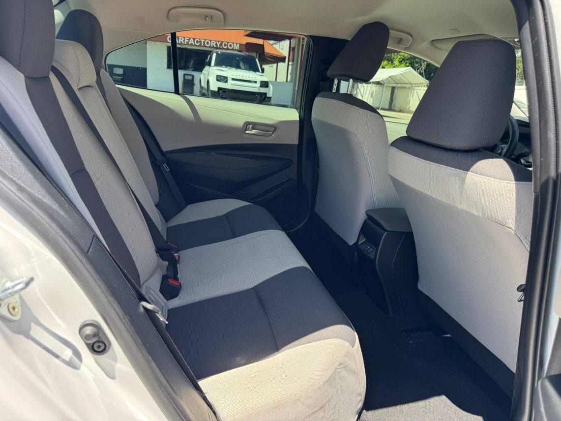 2025 Toyota Corolla LE Sedan 4D