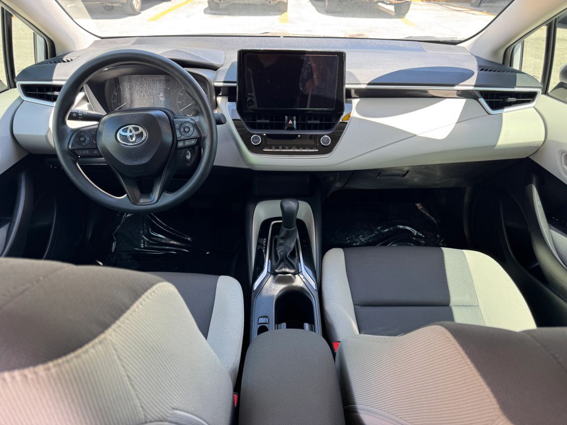 2025 Toyota Corolla LE Sedan 4D