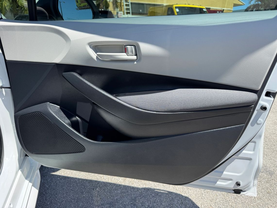 2025 Toyota Corolla LE Sedan 4D
