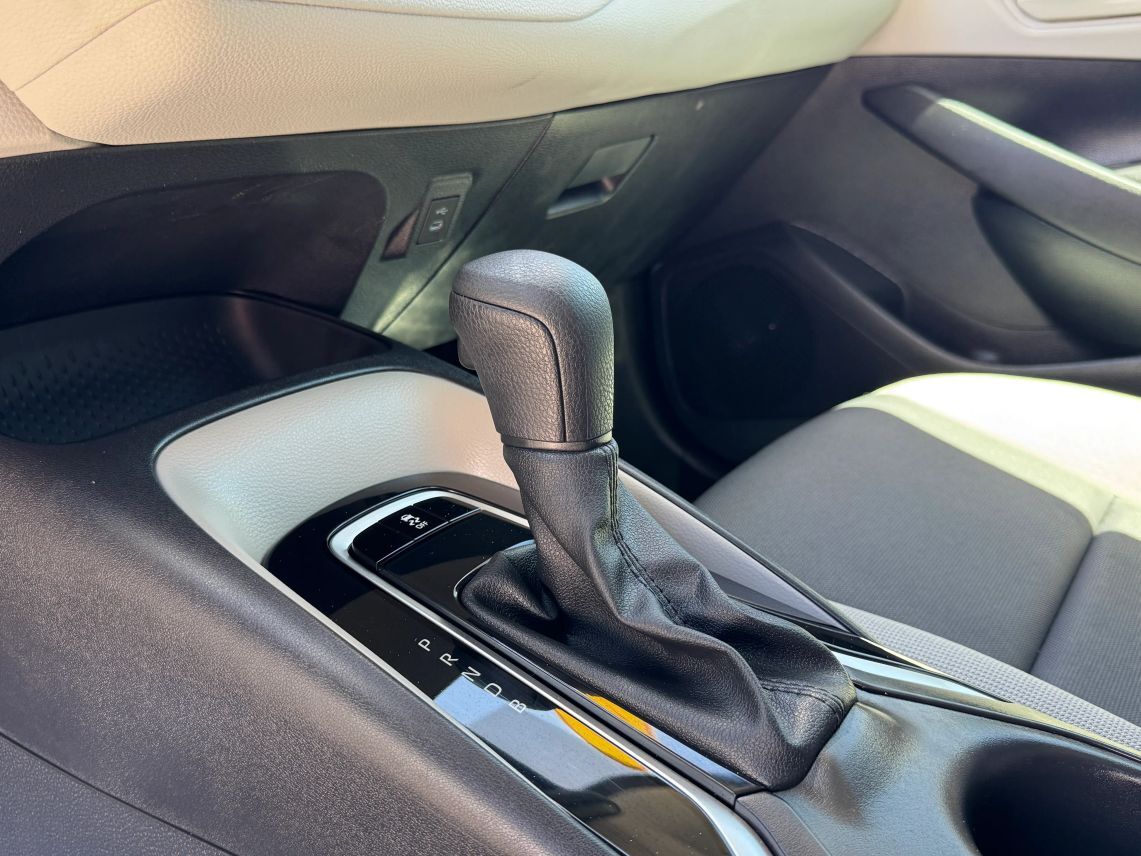 2025 Toyota Corolla LE Sedan 4D