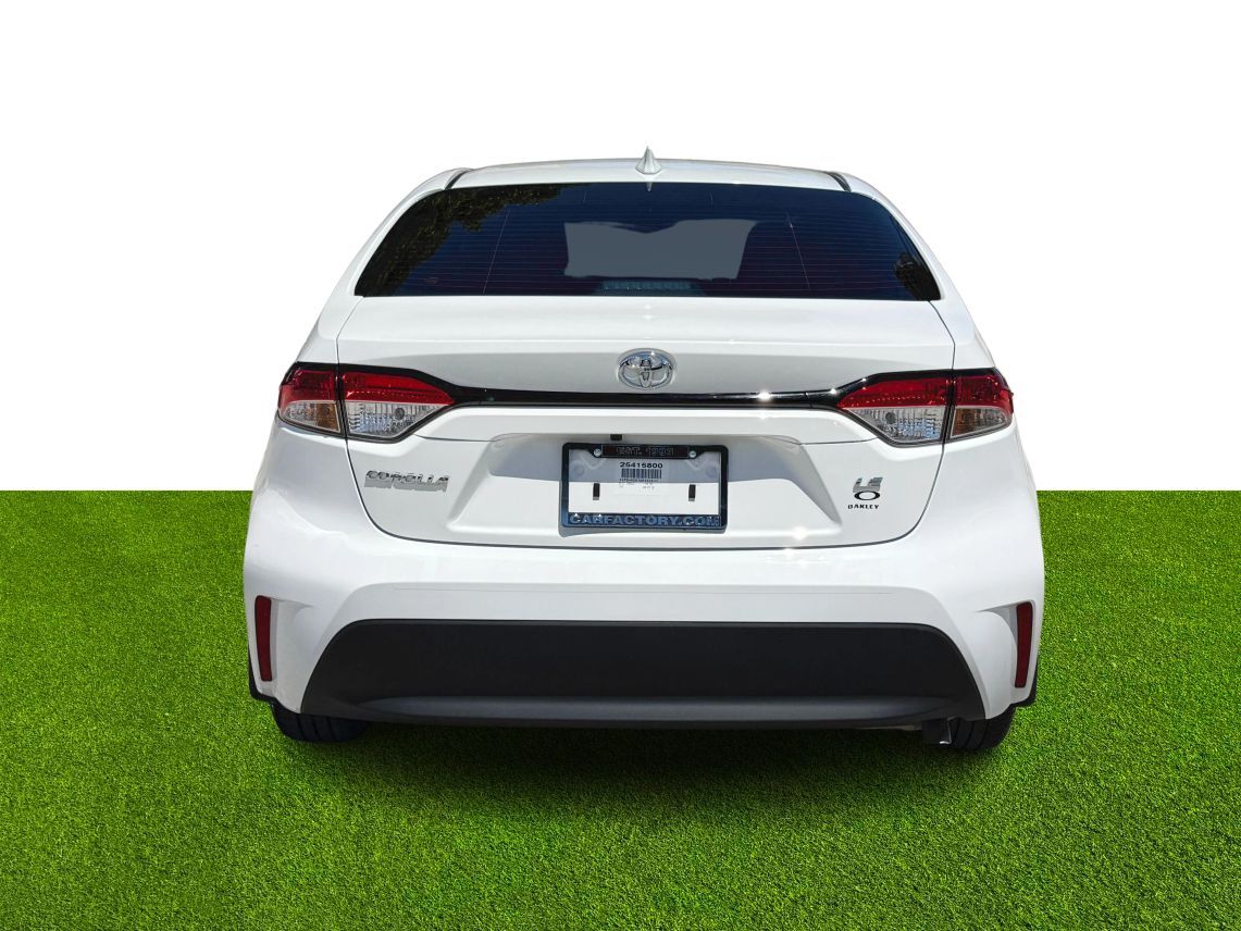 2025 Toyota Corolla LE Sedan 4D