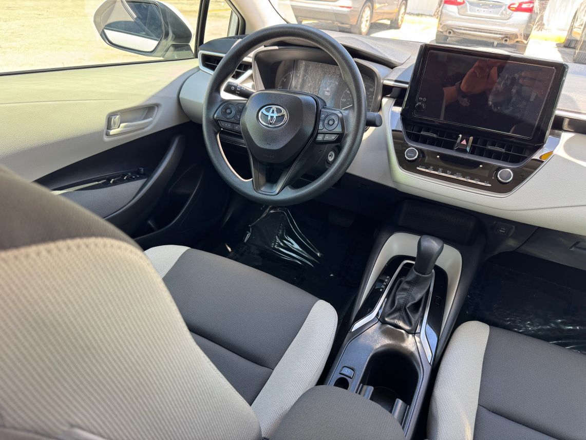 2025 Toyota Corolla LE Sedan 4D