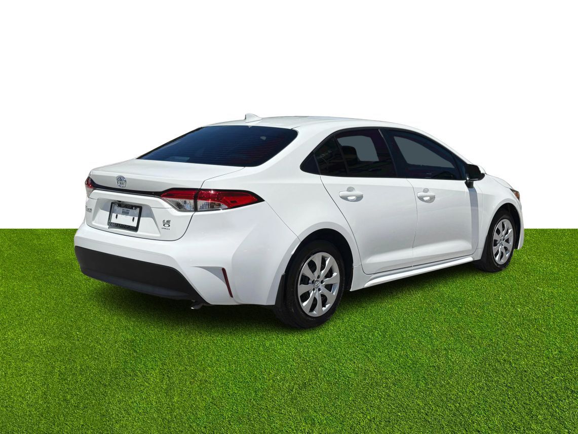 2025 Toyota Corolla LE Sedan 4D