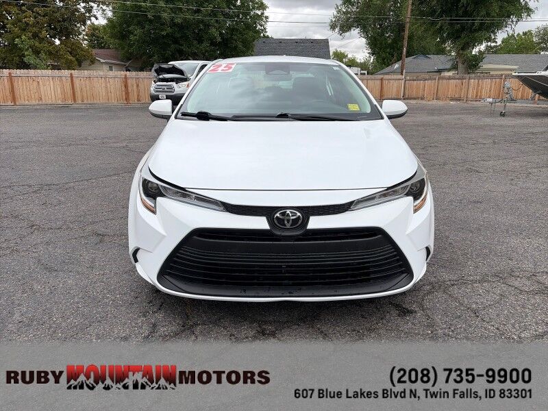 2025 Toyota Corolla LE