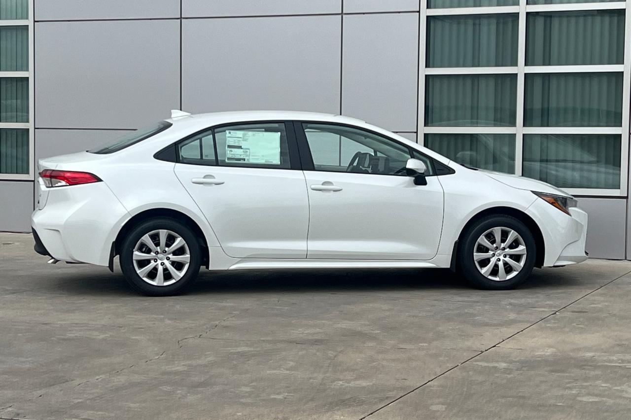 2025 Toyota Corolla LE Ontario OR