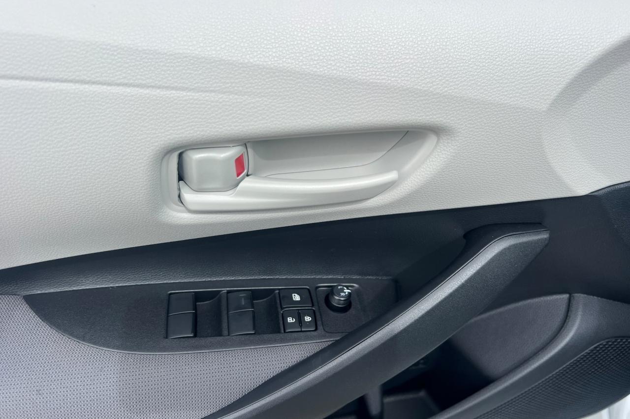 2025 Toyota Corolla LE Ontario OR