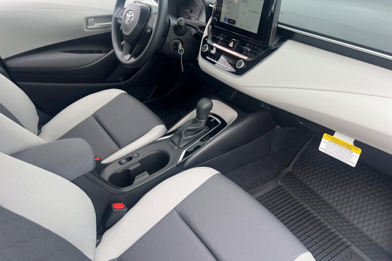 2025 Toyota Corolla LE Ontario OR
