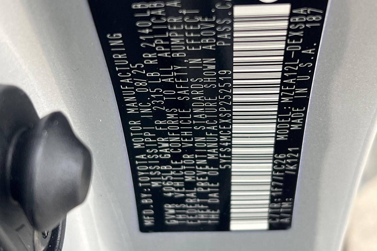 2025 Toyota Corolla SE Ontario OR