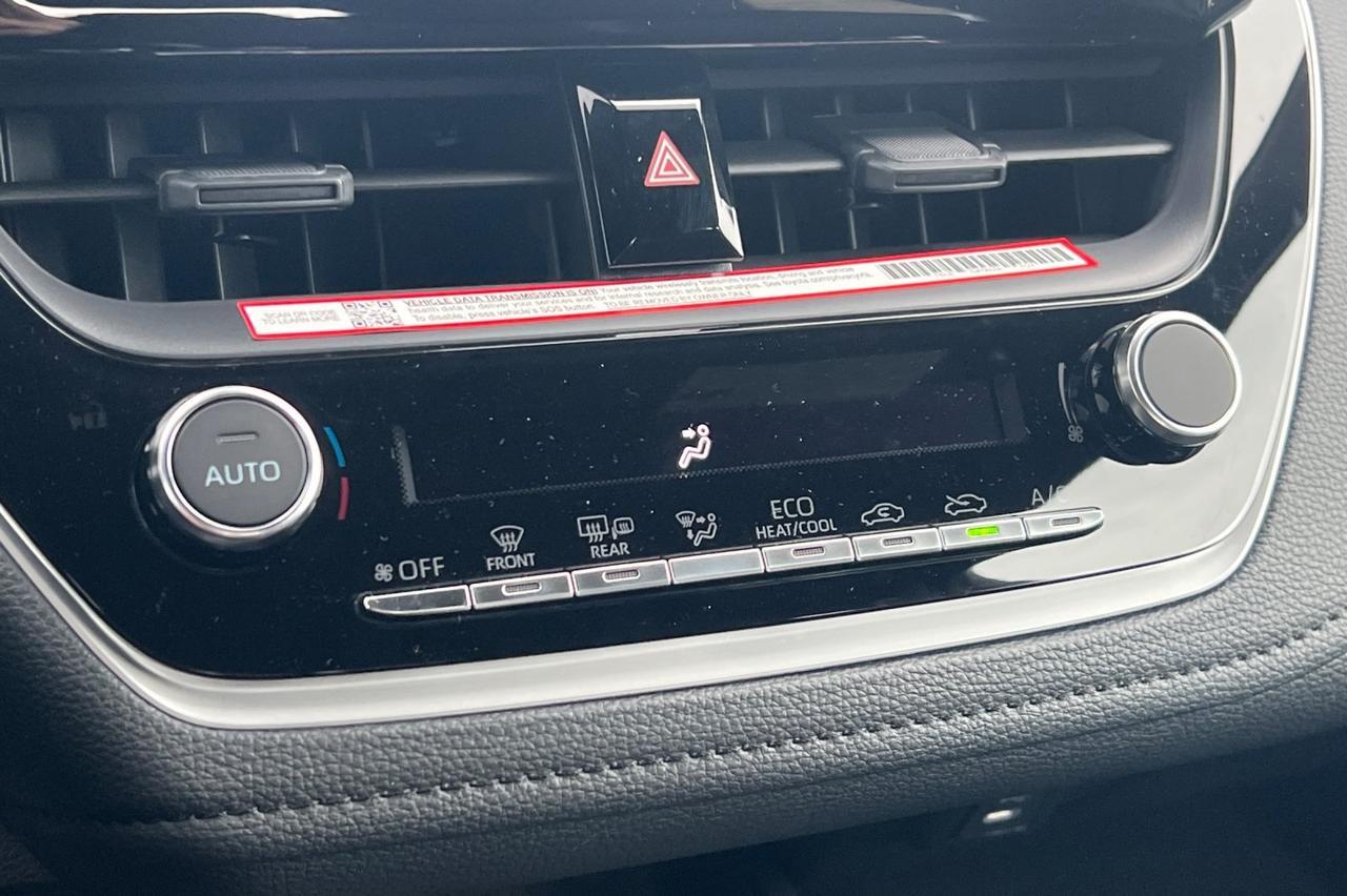 2025 Toyota Corolla SE Ontario OR