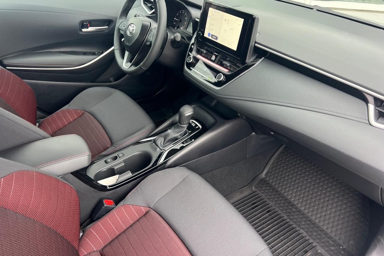 2025 Toyota Corolla SE Ontario OR