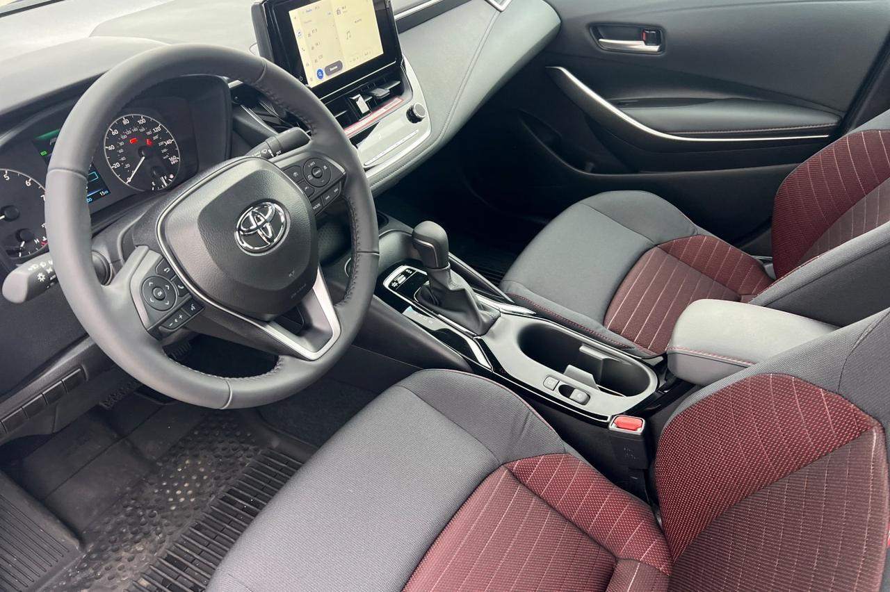 2025 Toyota Corolla SE Ontario OR
