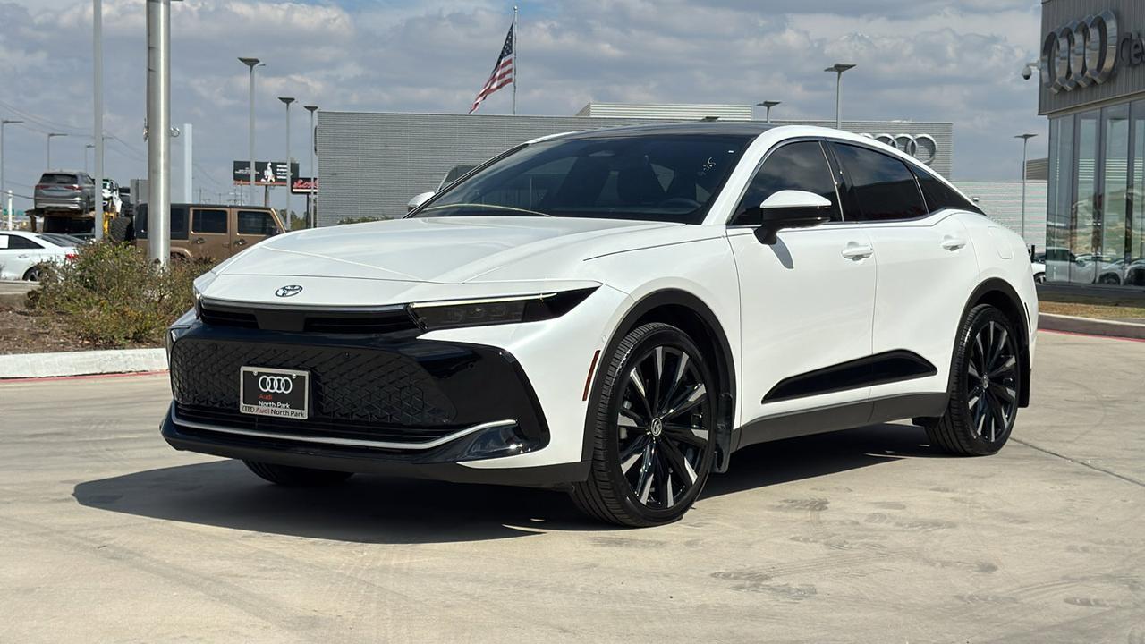 2025 Toyota Crown Platinum