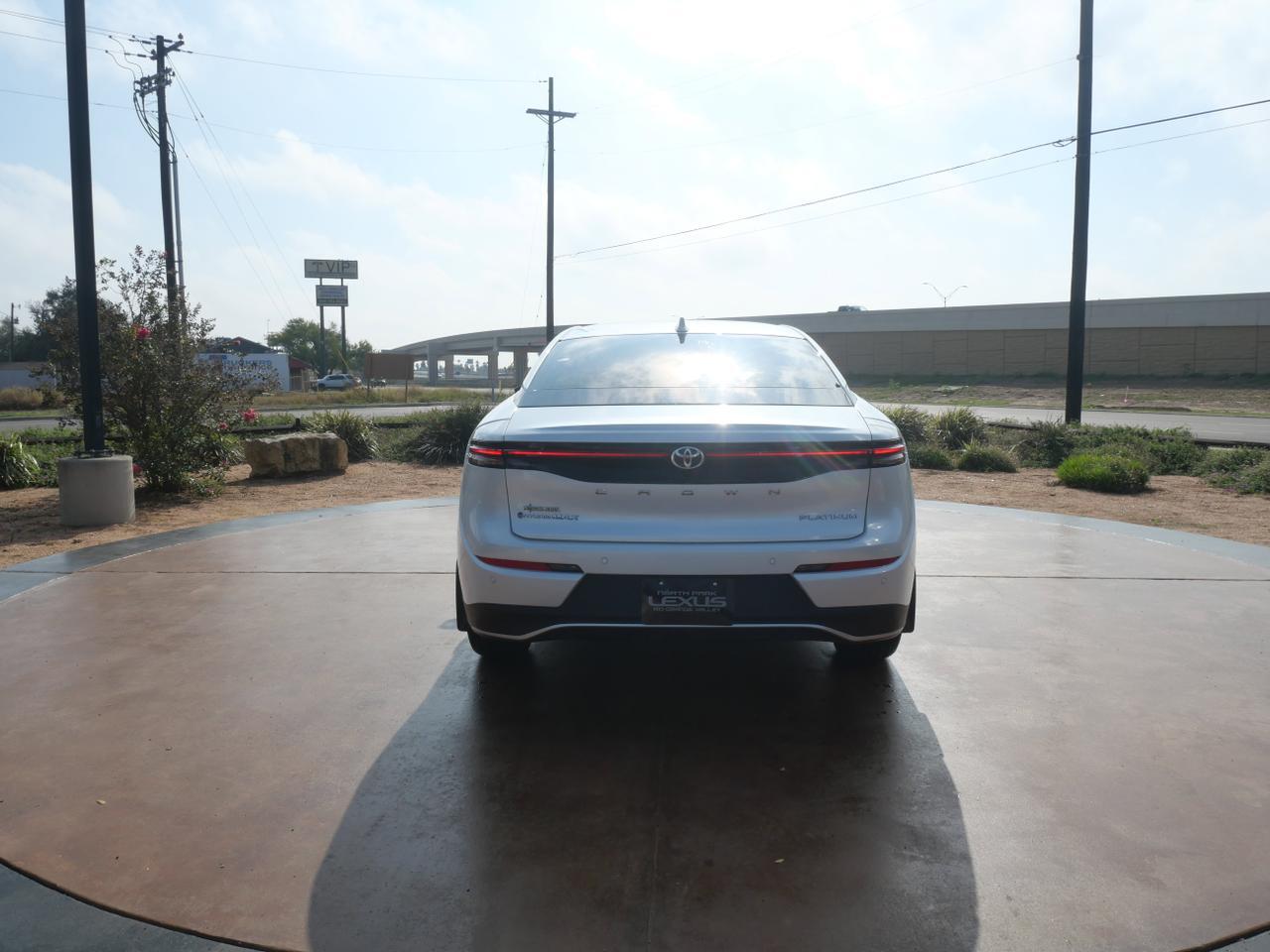 2025 Toyota Crown Platinum