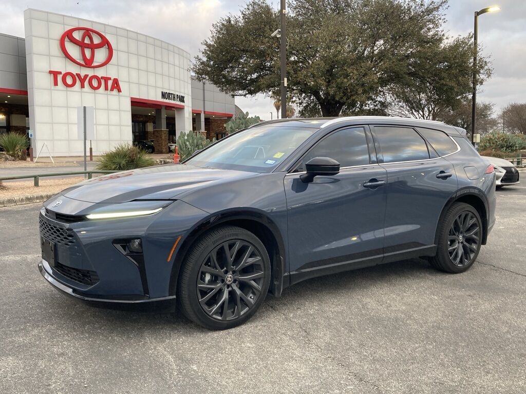 2025 Toyota Crown Signia