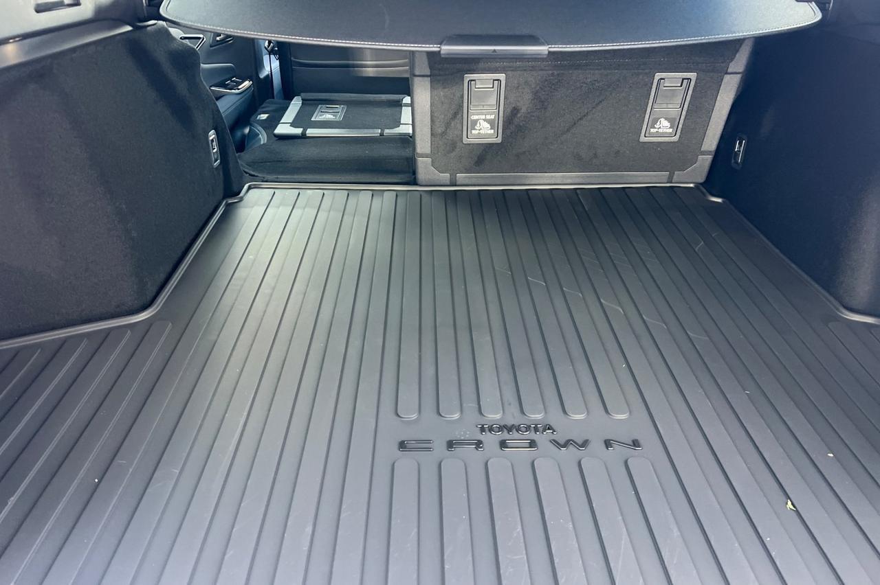 2025 Toyota Crown Signia Ontario OR