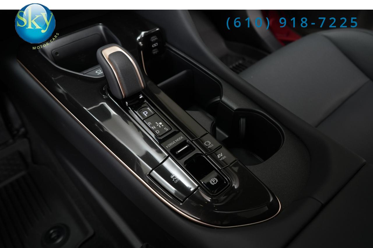 2025 Toyota Crown Signia Limited AWD West Chester PA