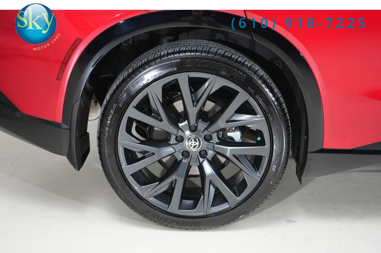 2025 Toyota Crown Signia Limited AWD West Chester PA