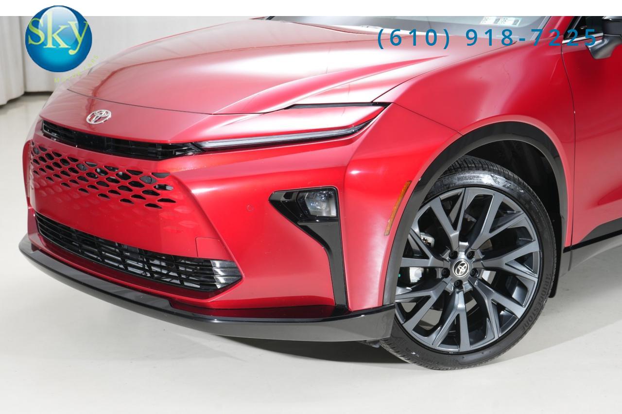 2025 Toyota Crown Signia Limited AWD West Chester PA