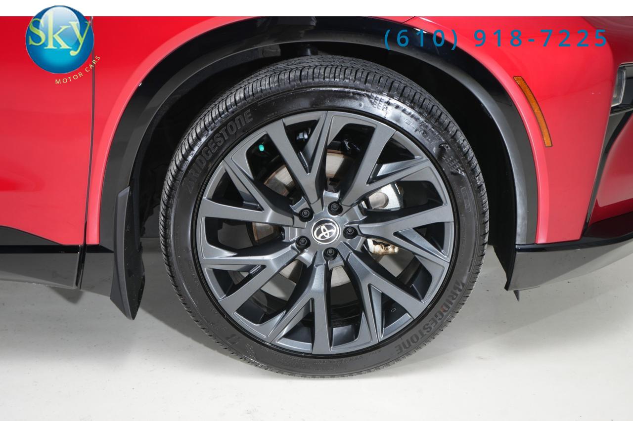 2025 Toyota Crown Signia Limited AWD West Chester PA