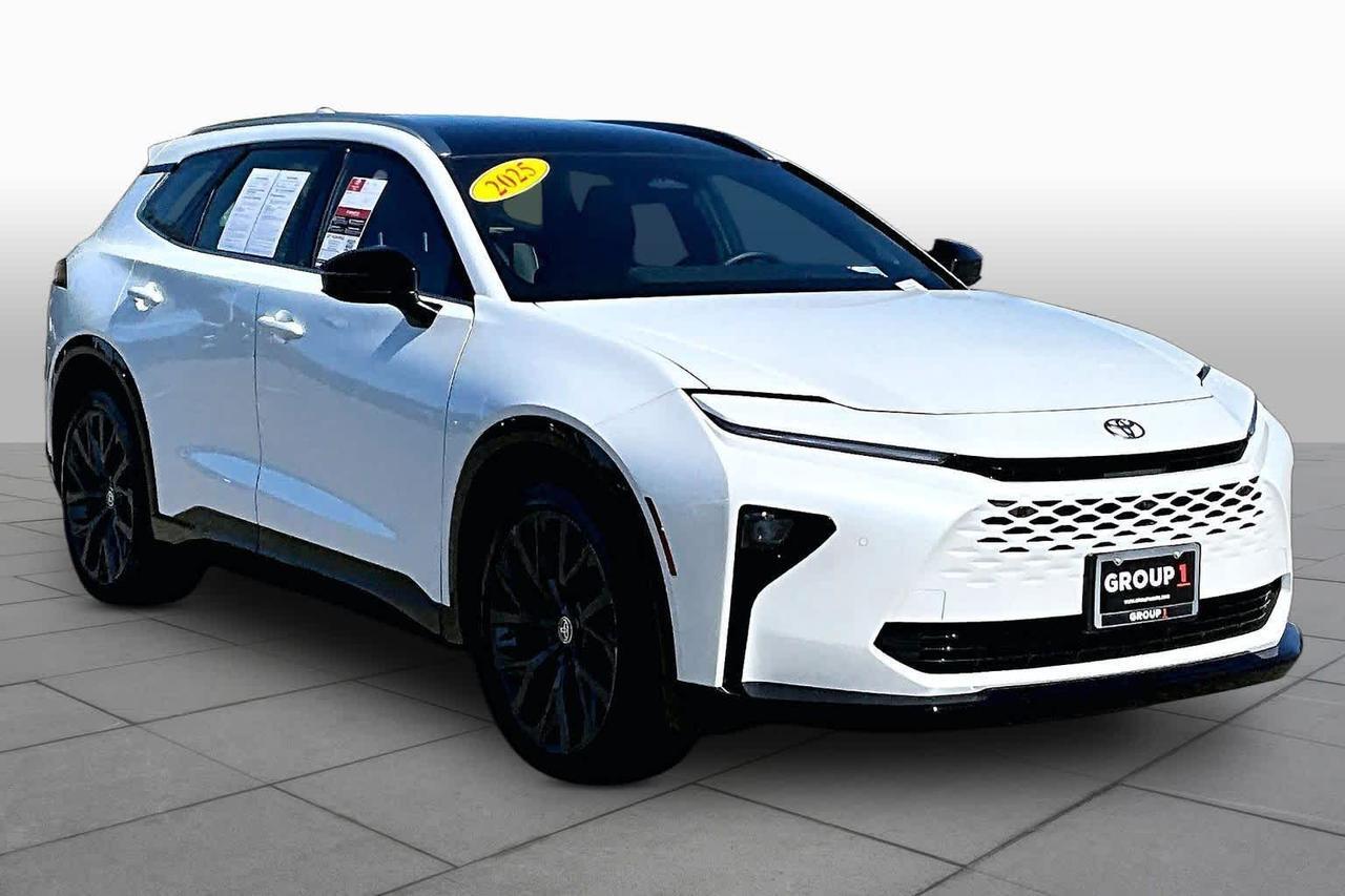 2025 Toyota Crown Signia Limited