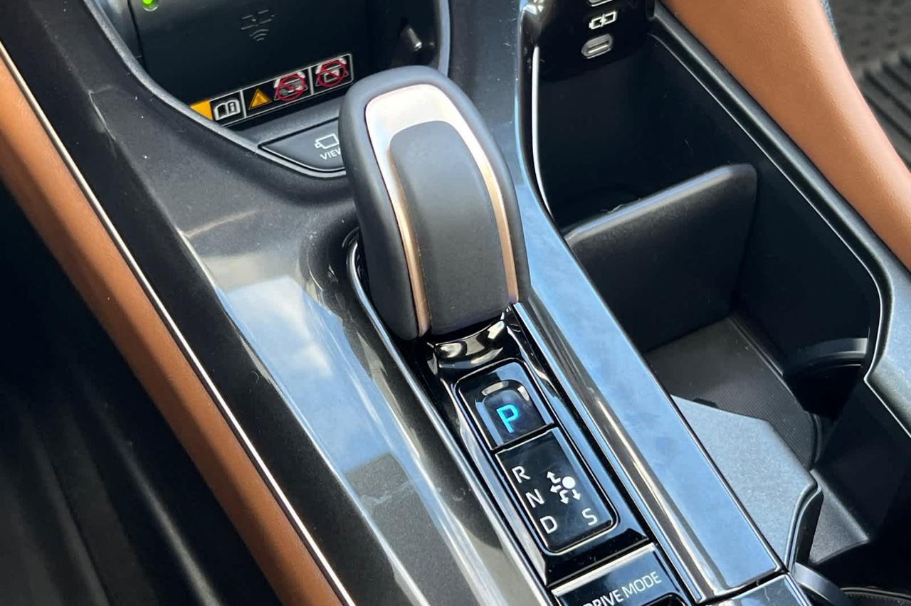 2025 Toyota Crown Signia Limited Roseville CA