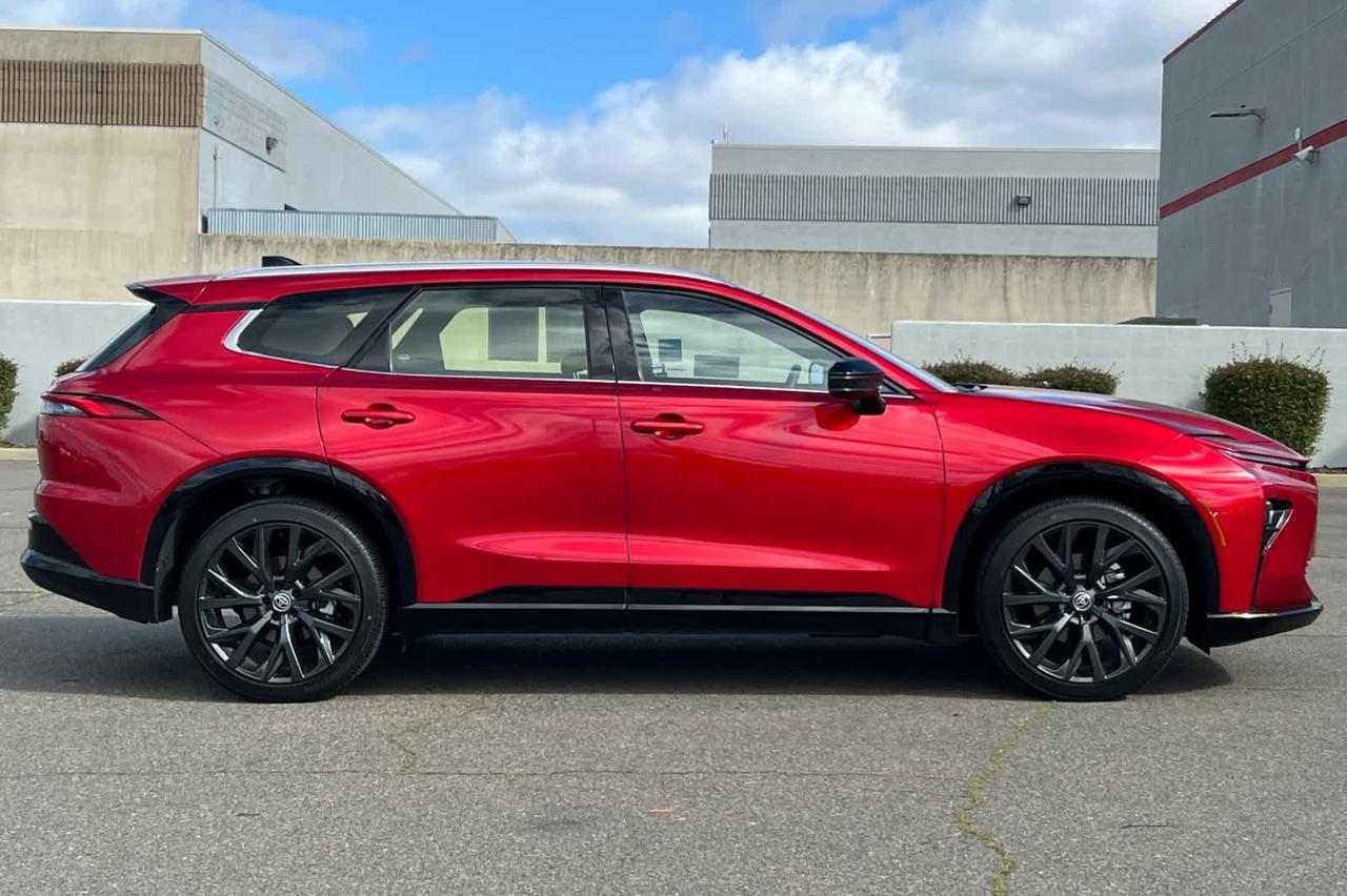 2025 Toyota Crown Signia Limited Roseville CA