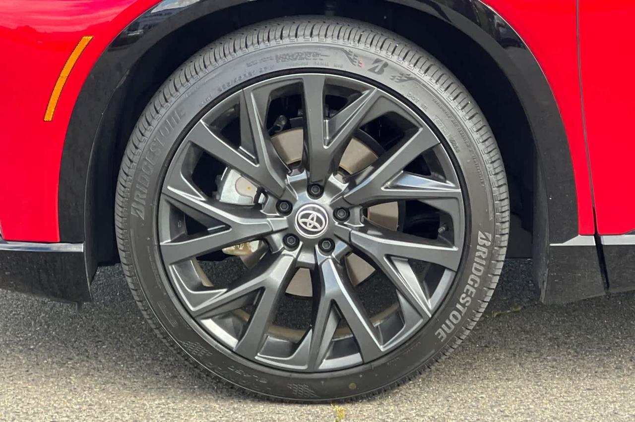 2025 Toyota Crown Signia Limited Roseville CA