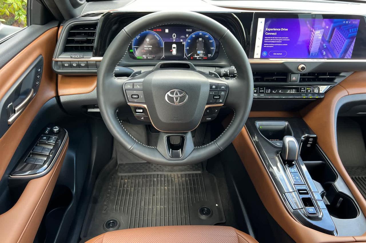 2025 Toyota Crown Signia Limited Roseville CA