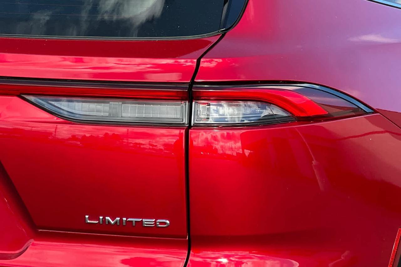 2025 Toyota Crown Signia Limited Roseville CA