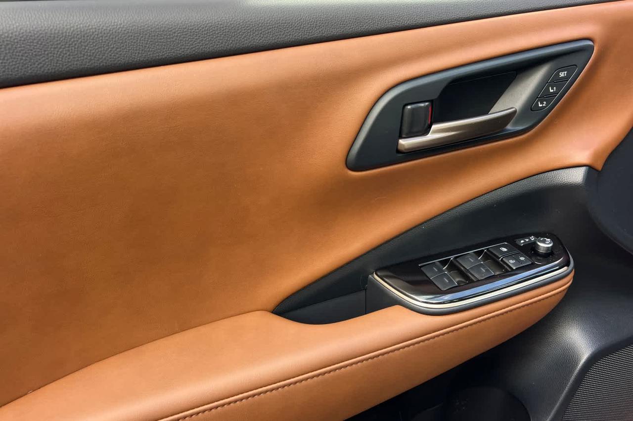 2025 Toyota Crown Signia Limited Roseville CA