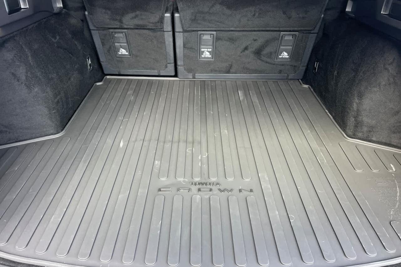 2025 Toyota Crown Signia Limited Roseville CA