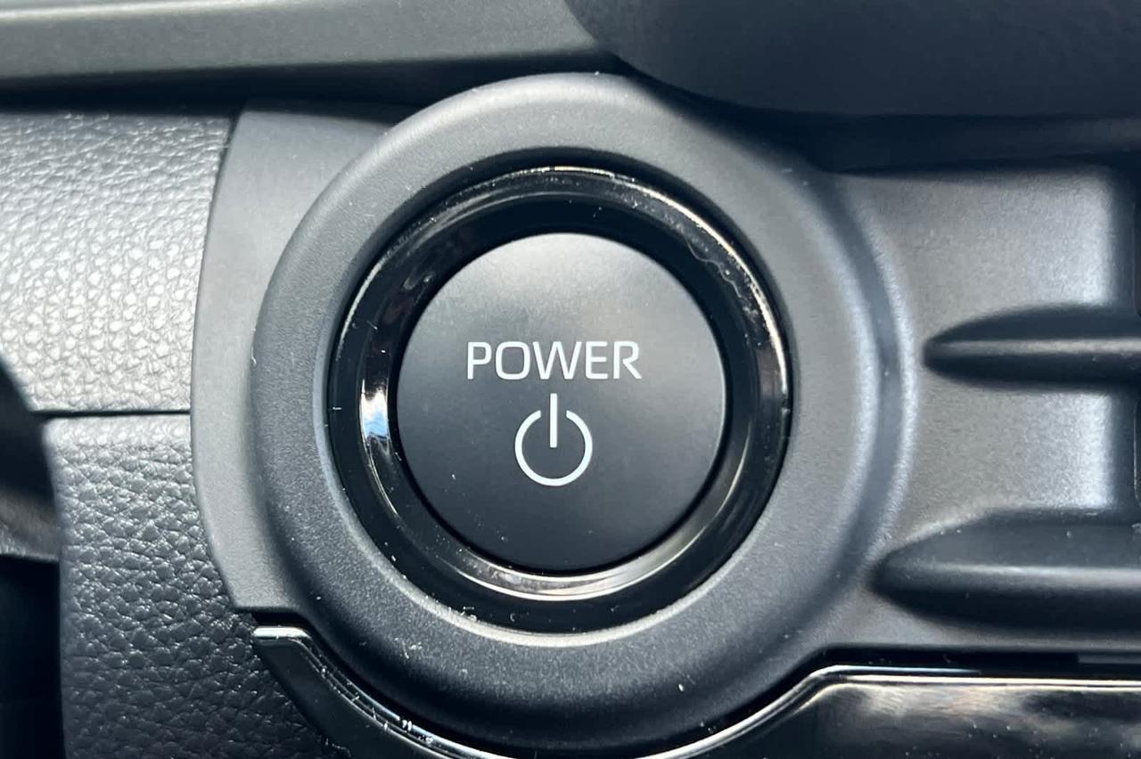 2025 Toyota Crown Signia Limited Roseville CA