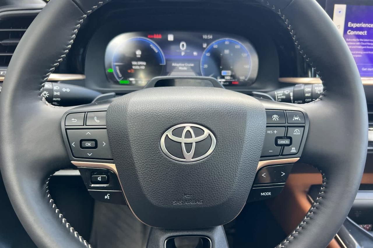 2025 Toyota Crown Signia Limited Roseville CA