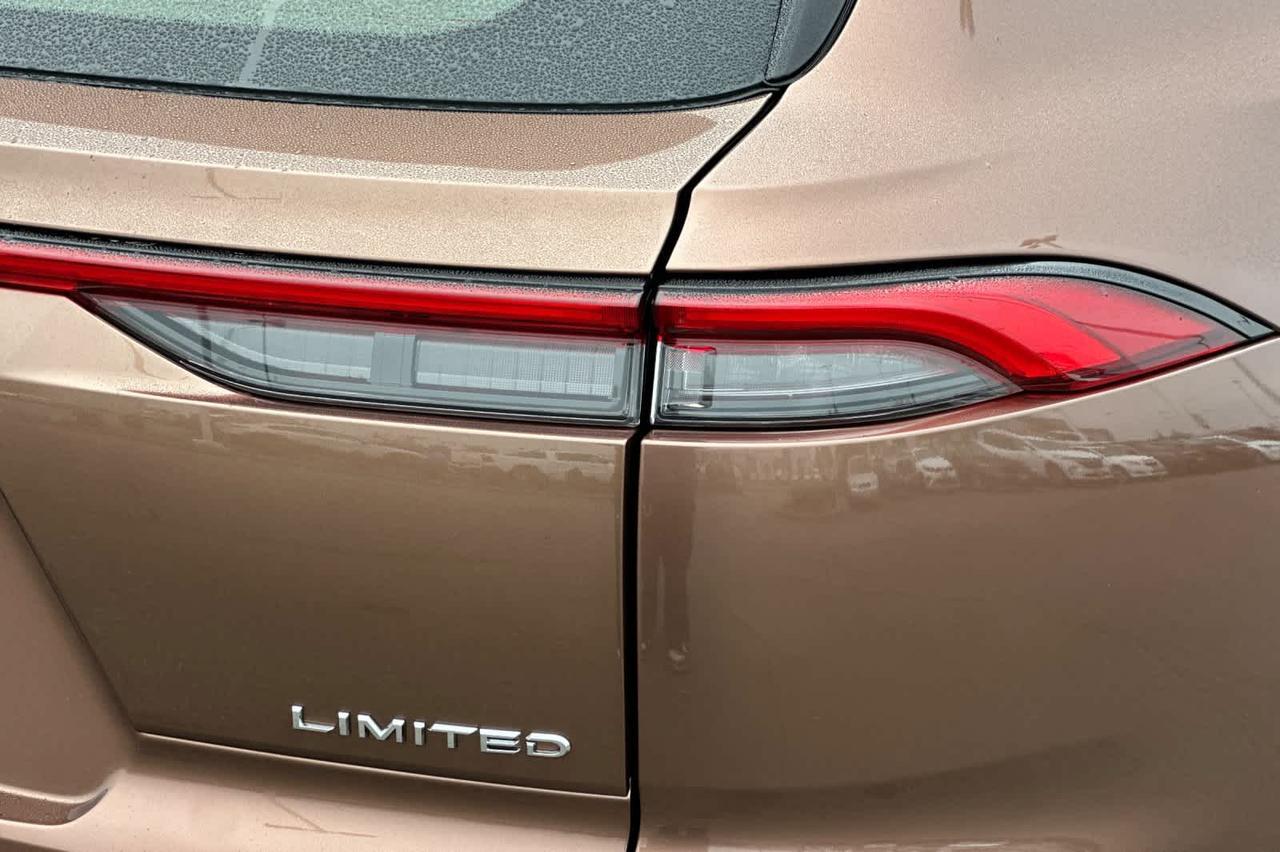 2025 Toyota Crown Signia Limited Roseville CA