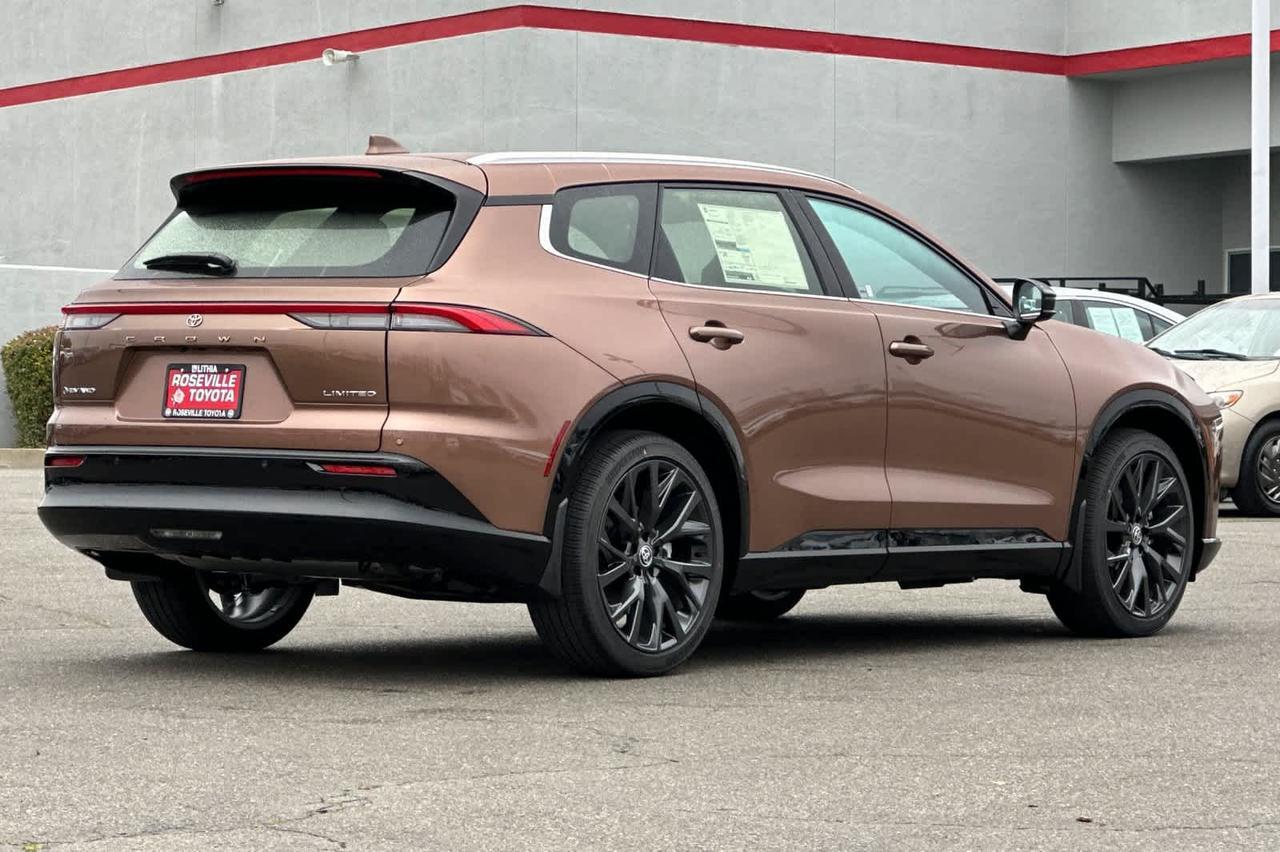 2025 Toyota Crown Signia Limited