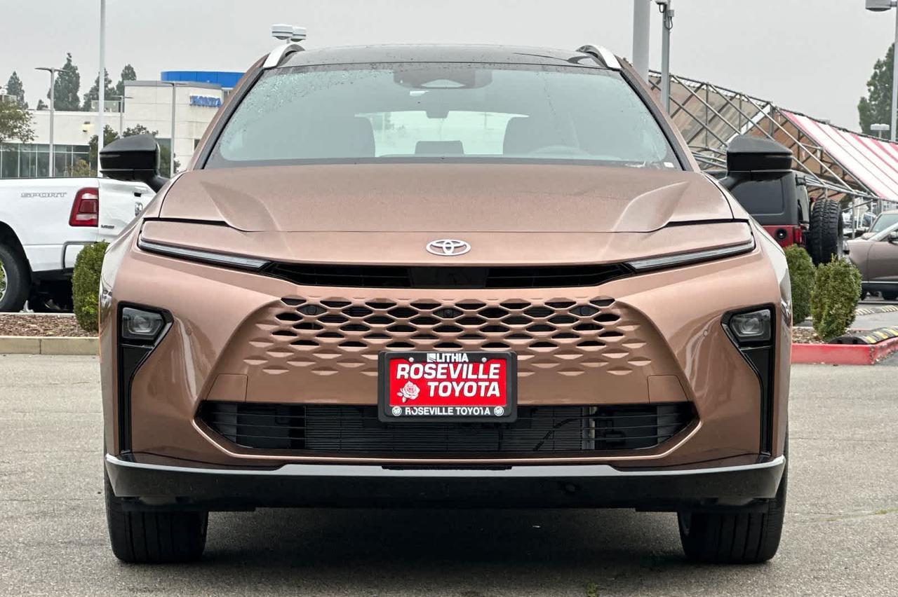 2025 Toyota Crown Signia Limited Roseville CA