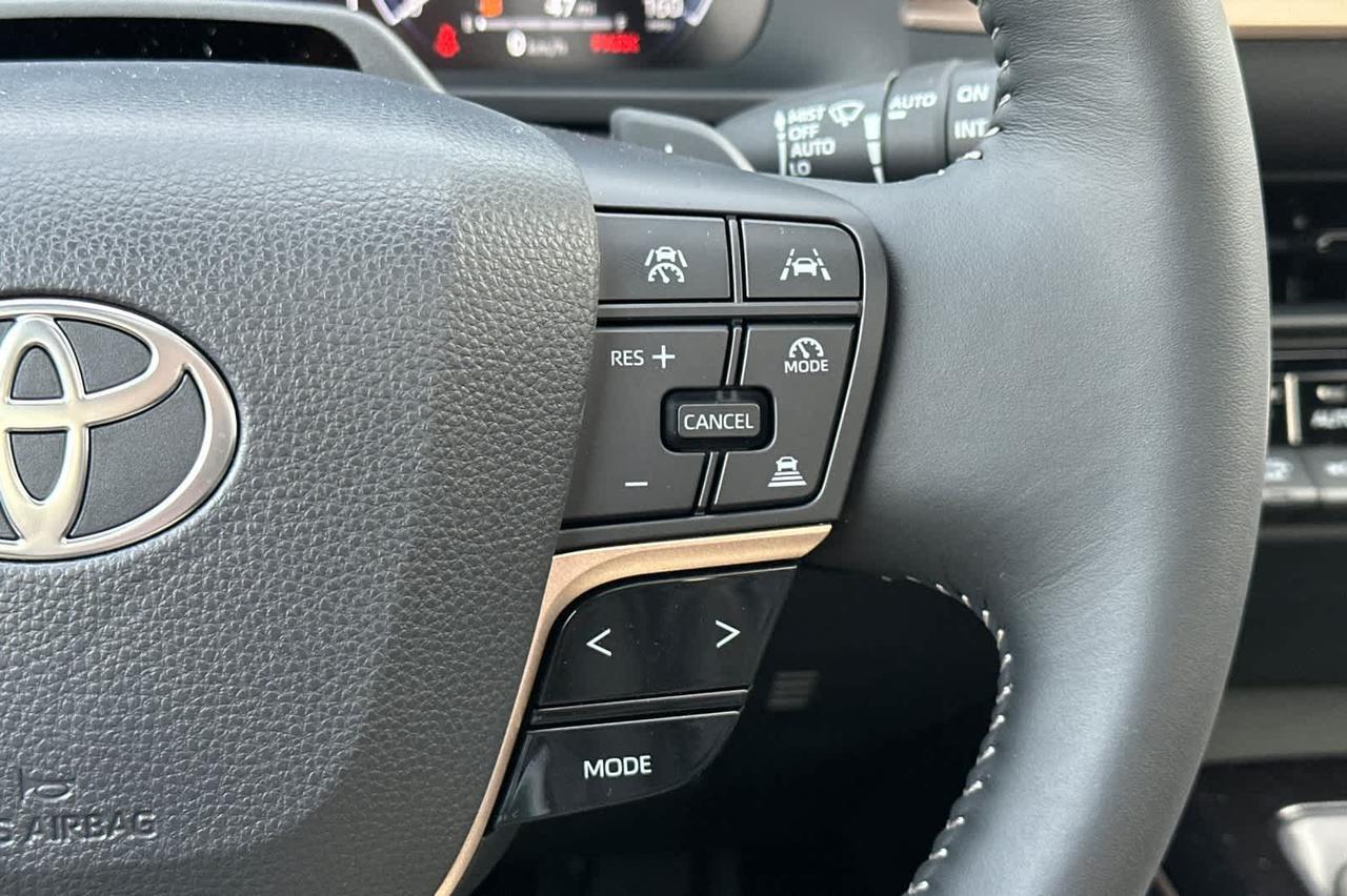 2025 Toyota Crown Signia Limited Roseville CA