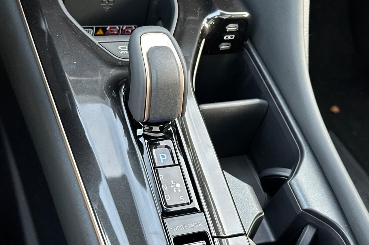 2025 Toyota Crown Signia Limited Roseville CA