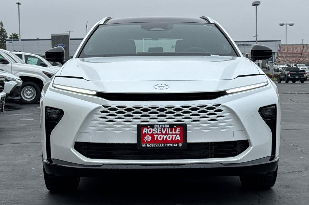 2025 Toyota Crown Signia Limited Roseville CA