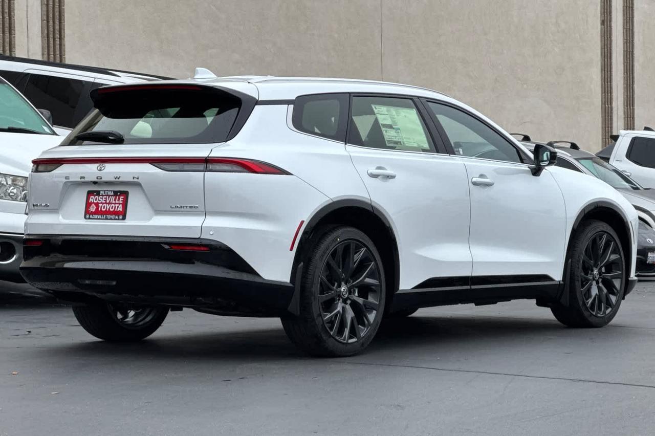 2025 Toyota Crown Signia Limited