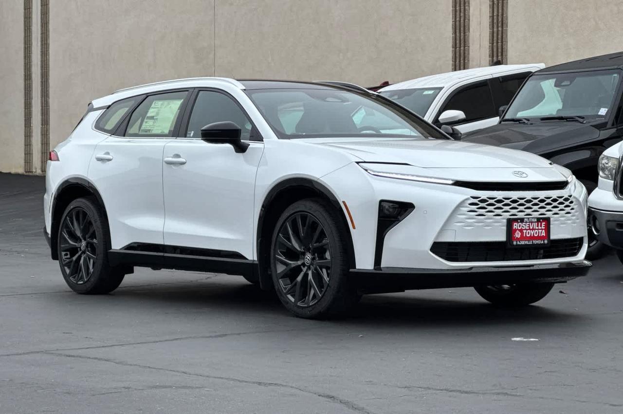 2025 Toyota Crown Signia Limited Roseville CA