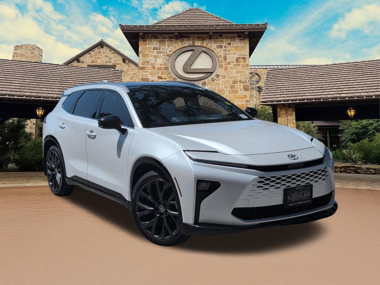 2025 Toyota Crown Signia Limited