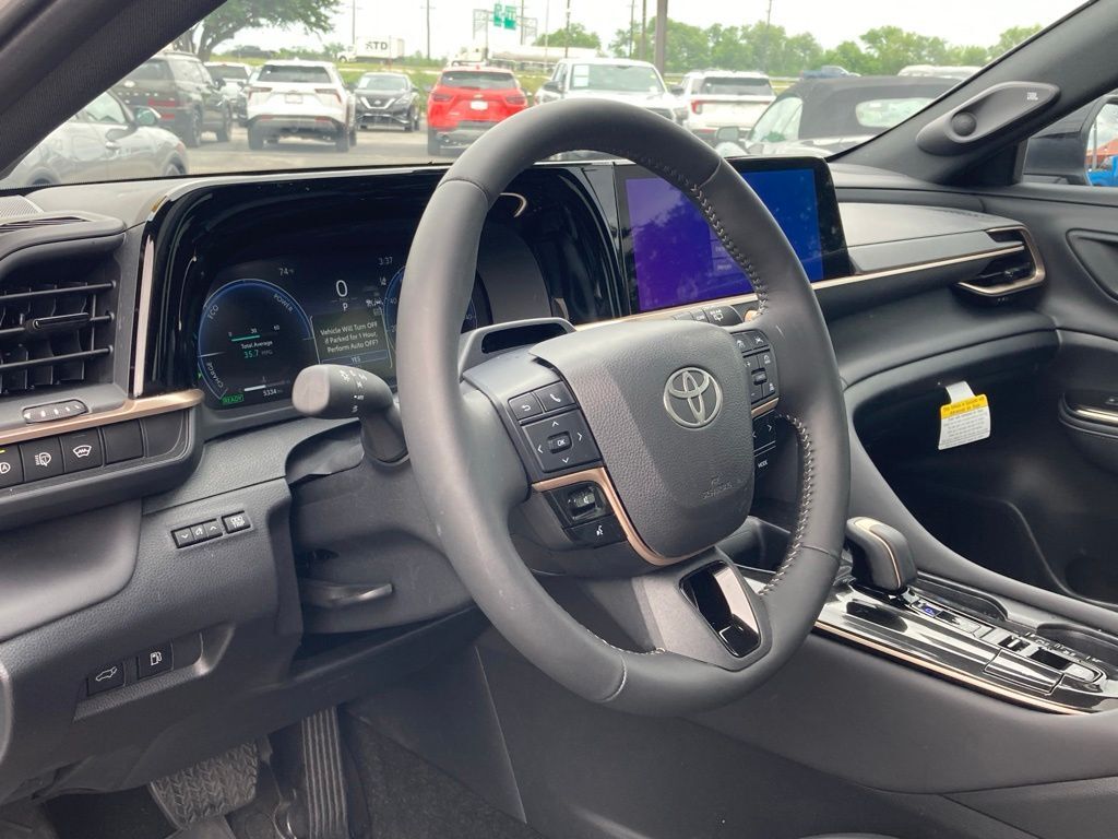 2025 Toyota Crown Signia Limited San Antonio TX