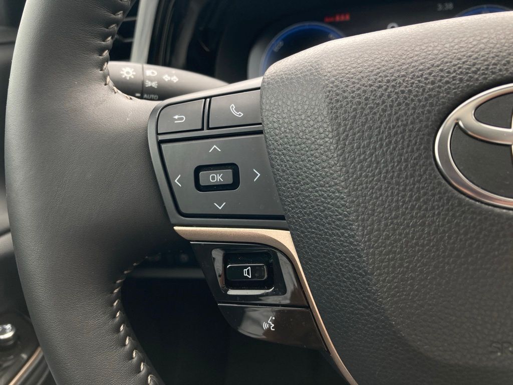 2025 Toyota Crown Signia Limited San Antonio TX