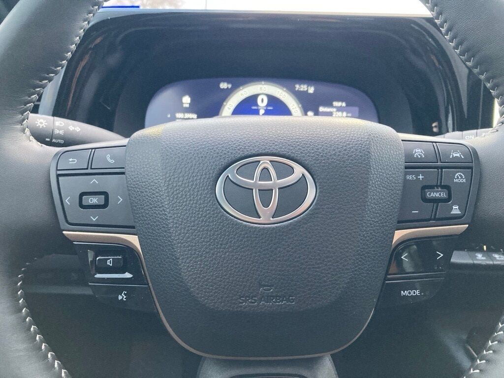 2025 Toyota Crown Signia Limited San Antonio TX