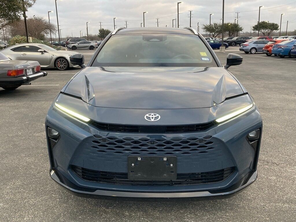 2025 Toyota Crown Signia Limited San Antonio TX