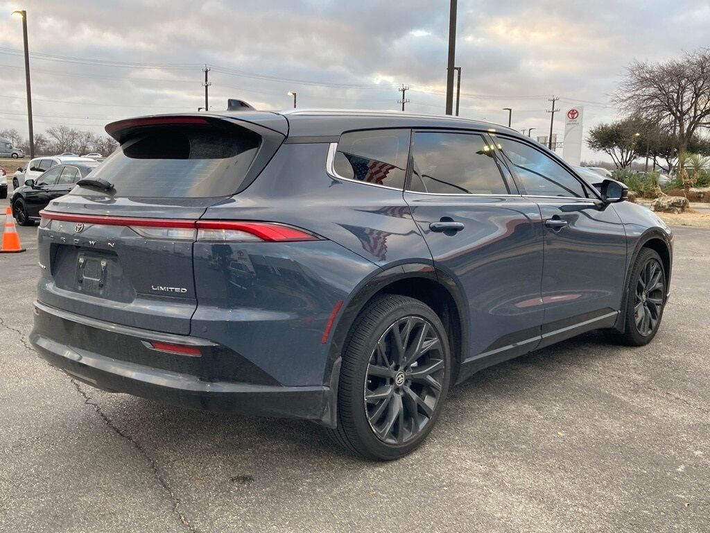 2025 Toyota Crown Signia Limited San Antonio TX