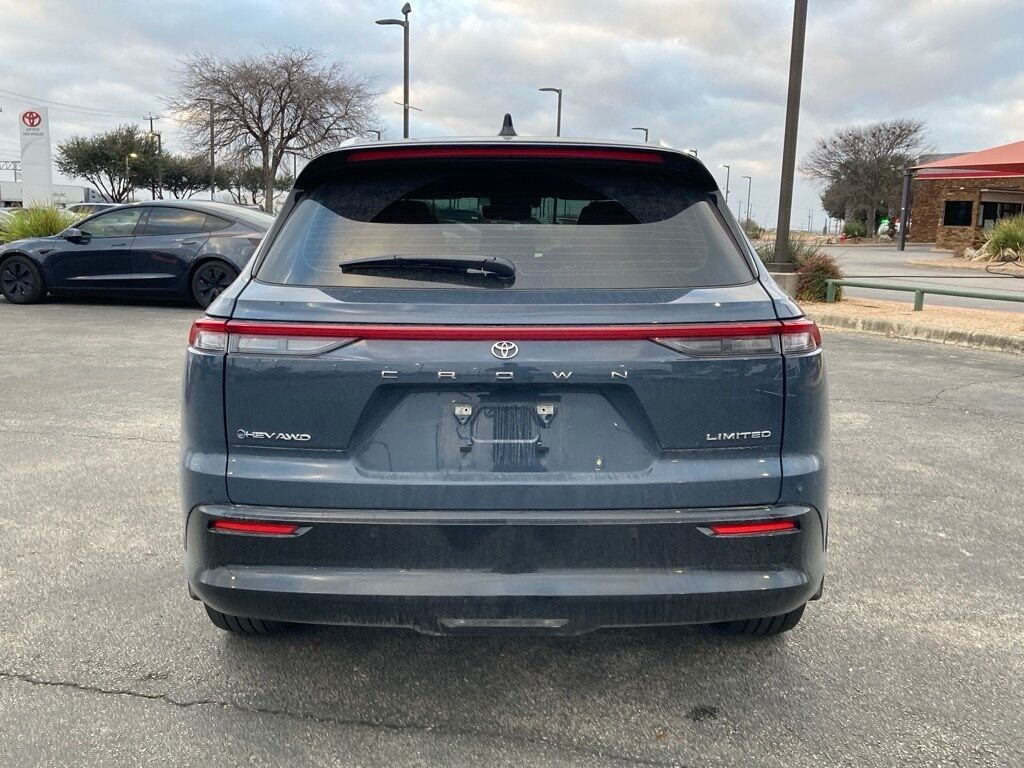 2025 Toyota Crown Signia Limited San Antonio TX