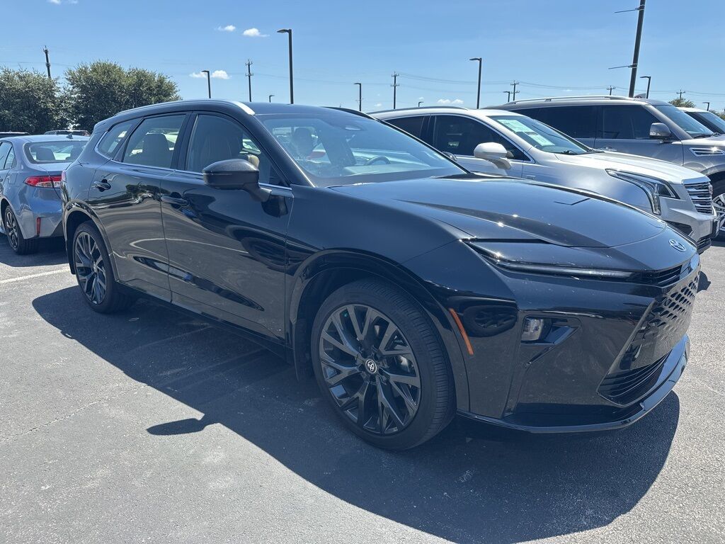 2025 Toyota Crown Signia Limited San Antonio TX